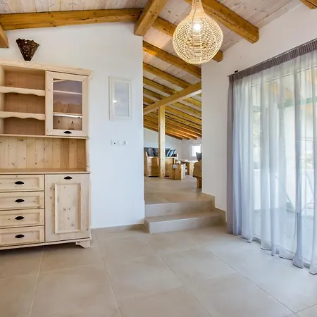 Rodon House Hotel 3*