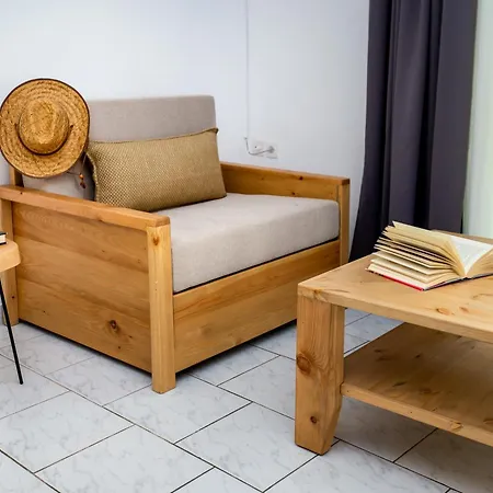 Rodon House Hotell 3*