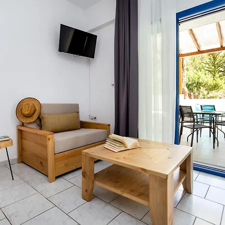 Hotel Rodon House 3*