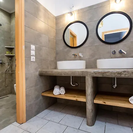 Hotel Rodon House 3*