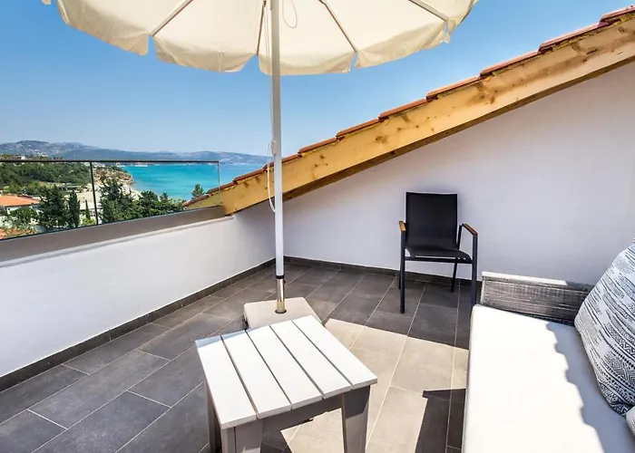 Rodon House מלון