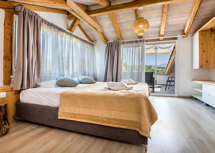 מלון Rodon House לימנריה